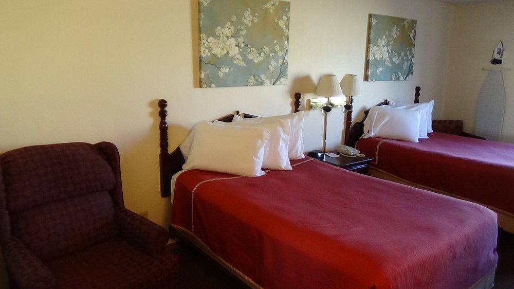 ฮาวเวิร์ด จอห์นสัน บาย วินด์แฮม วิชิตา แอร์พอร์ต Hotel วิชิต้า ภายนอก รูปภาพ