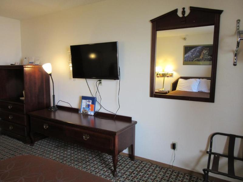 ฮาวเวิร์ด จอห์นสัน บาย วินด์แฮม วิชิตา แอร์พอร์ต Hotel วิชิต้า ภายนอก รูปภาพ