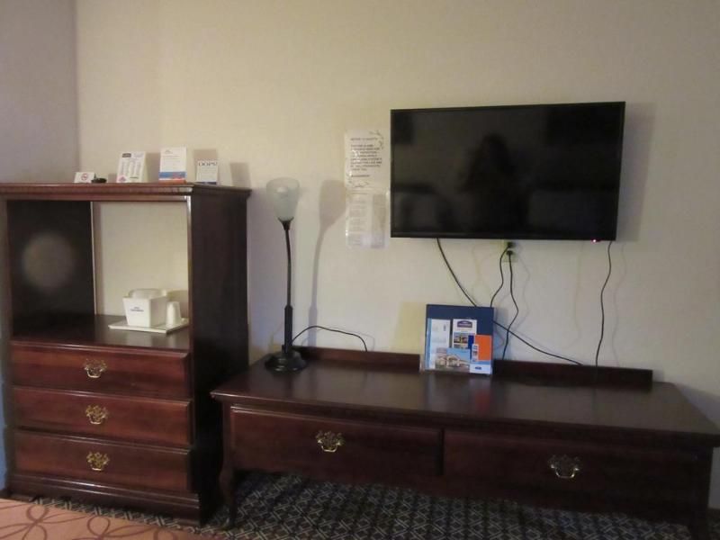 ฮาวเวิร์ด จอห์นสัน บาย วินด์แฮม วิชิตา แอร์พอร์ต Hotel วิชิต้า ภายนอก รูปภาพ