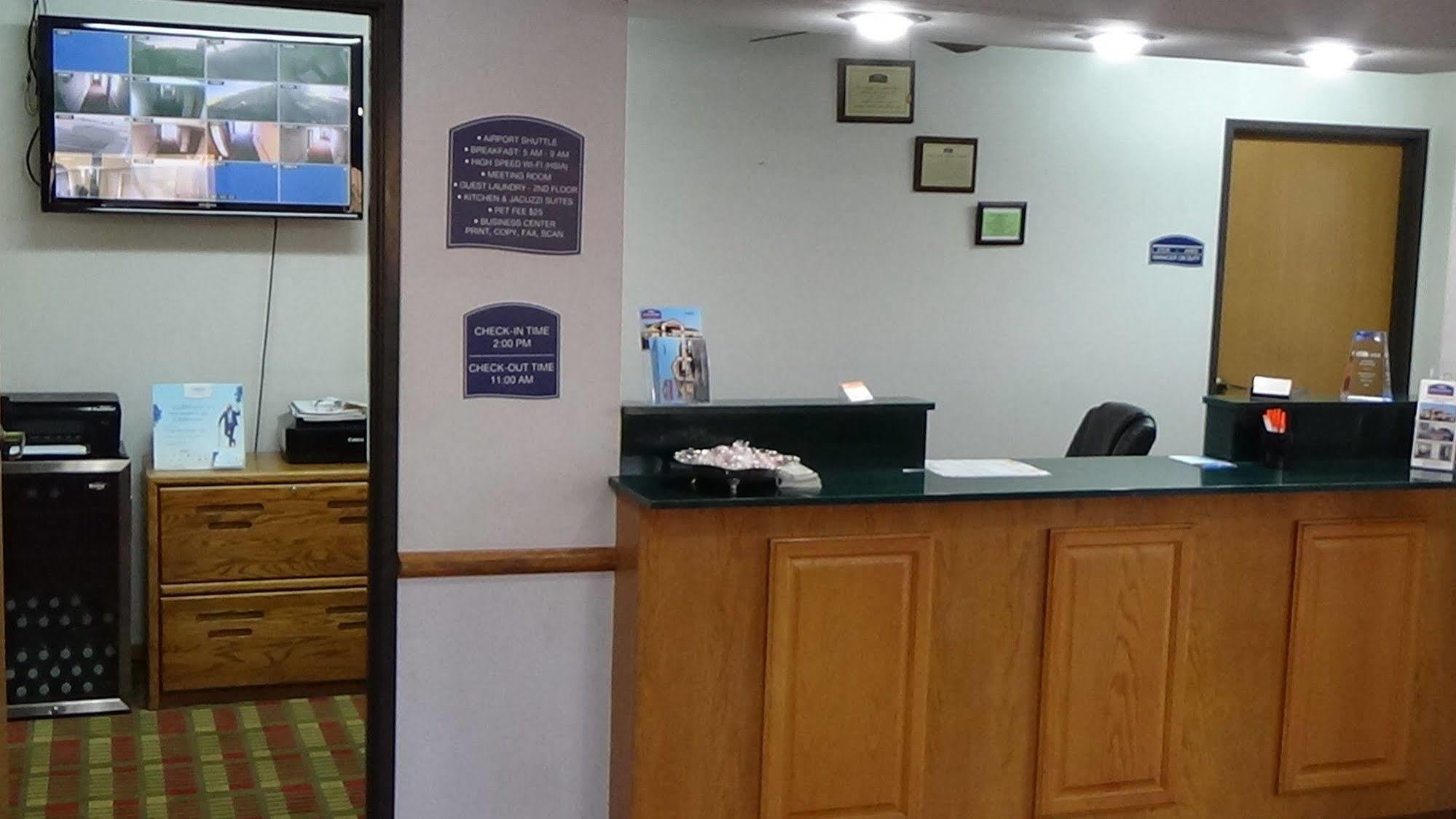ฮาวเวิร์ด จอห์นสัน บาย วินด์แฮม วิชิตา แอร์พอร์ต Hotel วิชิต้า ภายนอก รูปภาพ